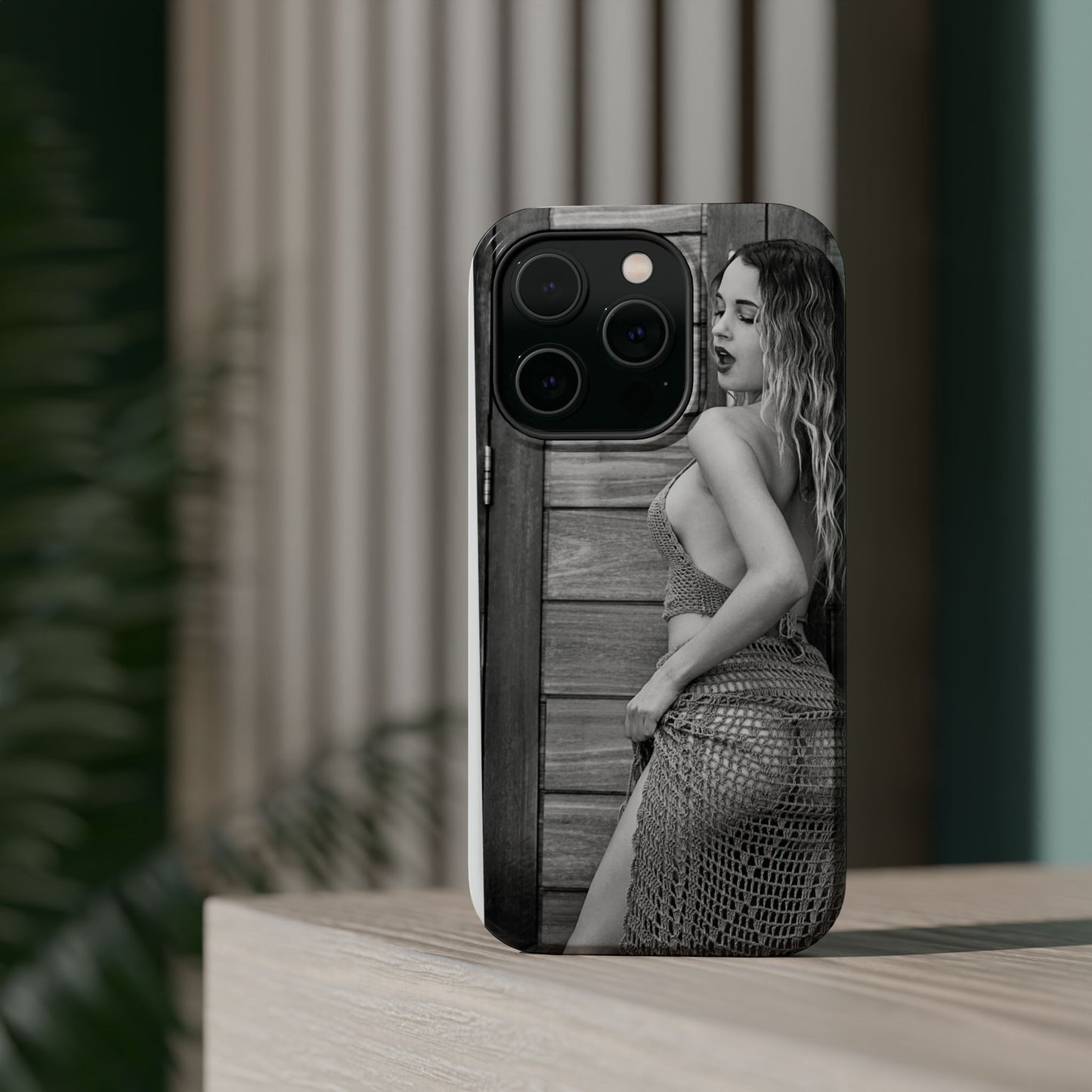 Caught You Looking MagSafe Phone Case